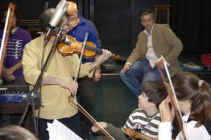 Con la Orquesta Juvenil Amadeus grabando "CD" - 2010